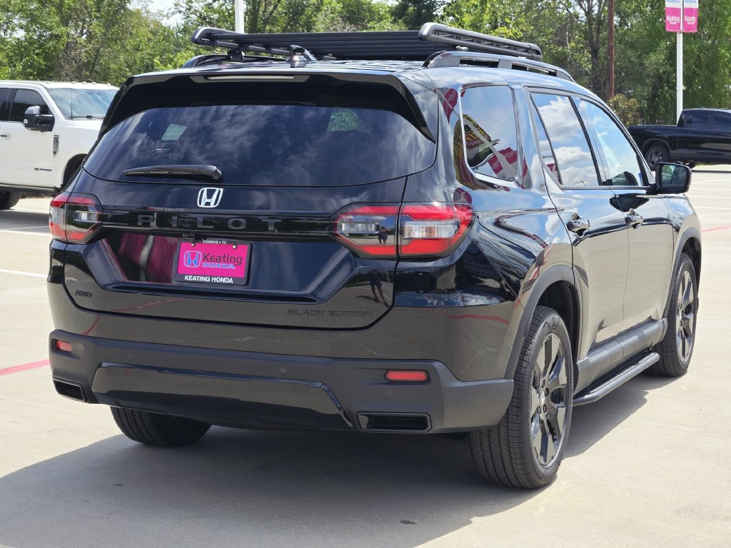 New 2026 Honda Pilot Black Edition image 4