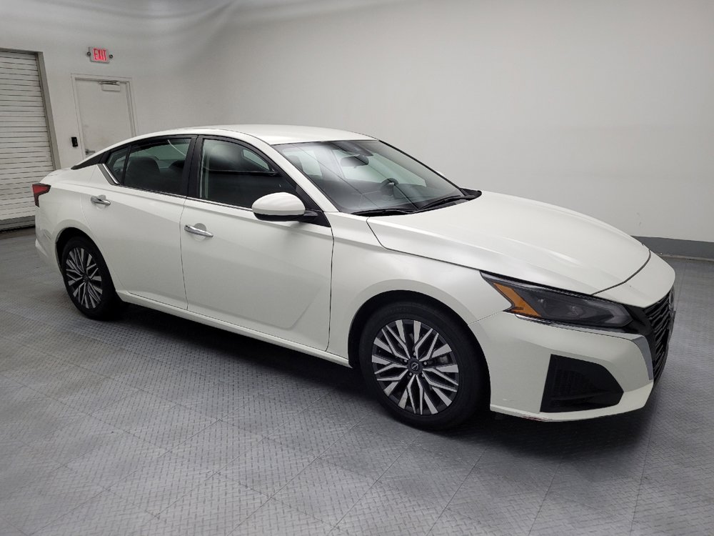 Used 2023 Nissan Altima 2.5 SV image 11