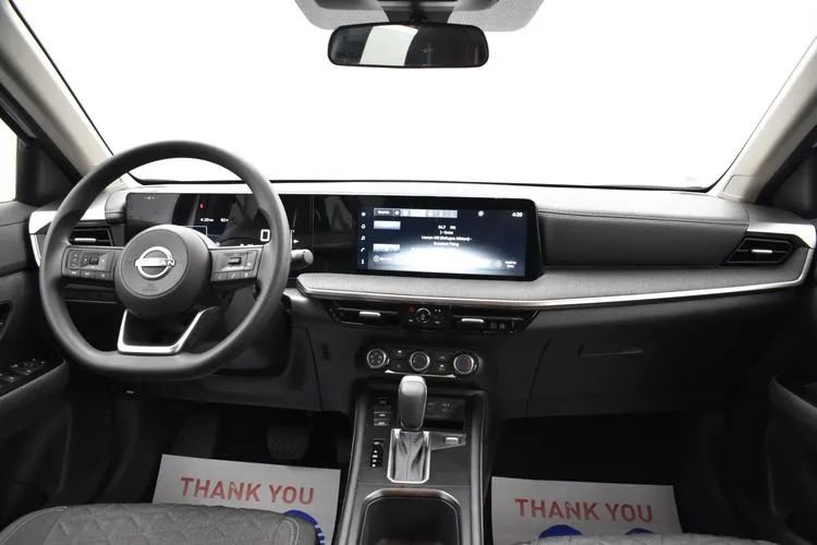Used 2025 Nissan Kicks SV AWD/4WD image 19