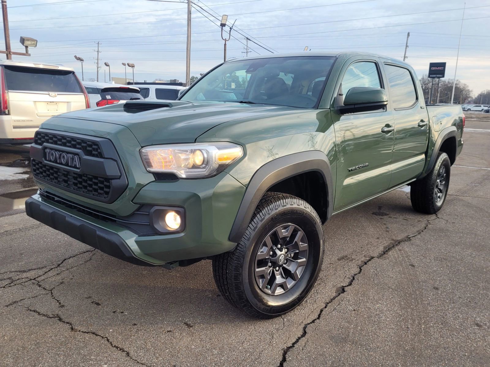 Used 2021 Toyota Tacoma SR5 w/ Trail Edition RWD image 1