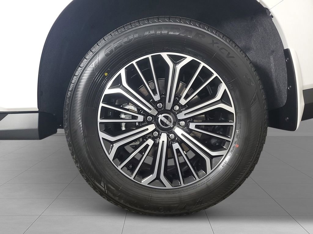 New 2026 Nissan Armada SL w/ Convenience Package image 9