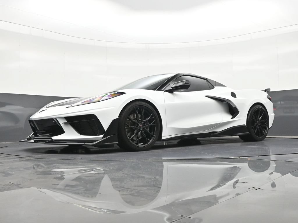 Used 2025 Chevrolet Corvette Stingray Preferred Conv w/ Z51 Performance Package RWD image 26