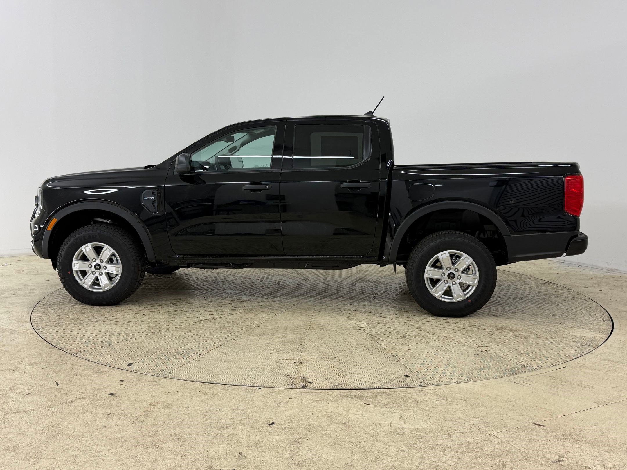 New 2026 Ford Ranger XL w/ Trailer Tow Package RWD image 2