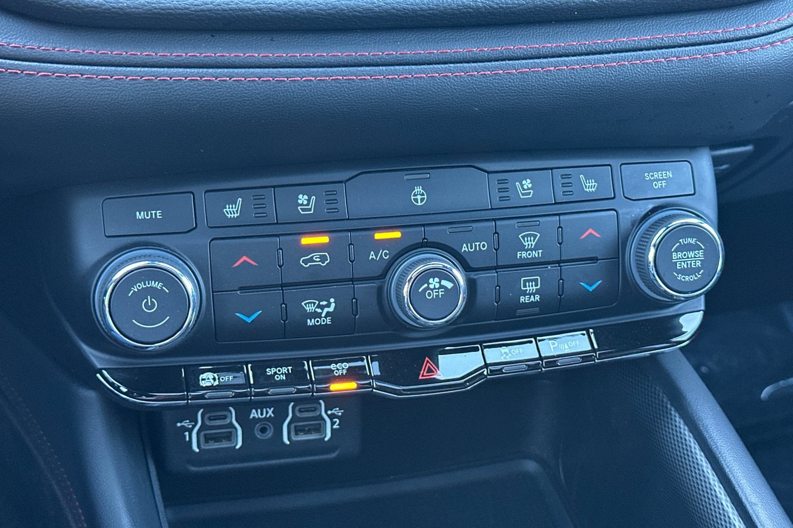 Used 2023 Dodge Durango GT image 25