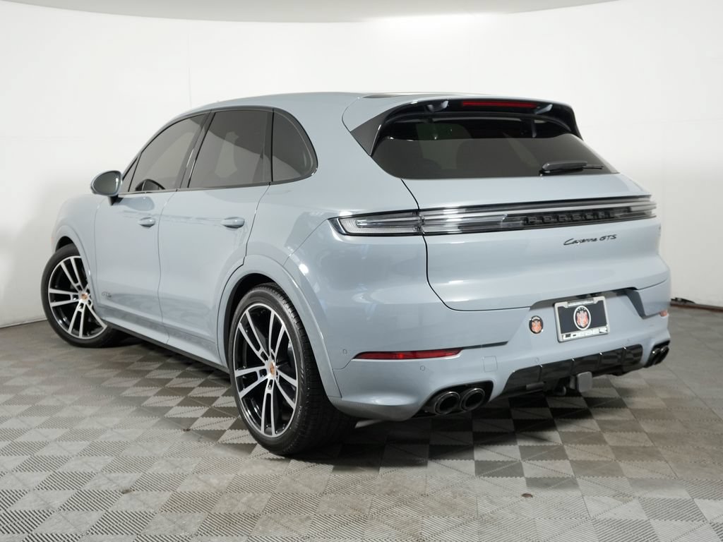 Certified 2025 Porsche Cayenne GTS AWD/4WD image 3