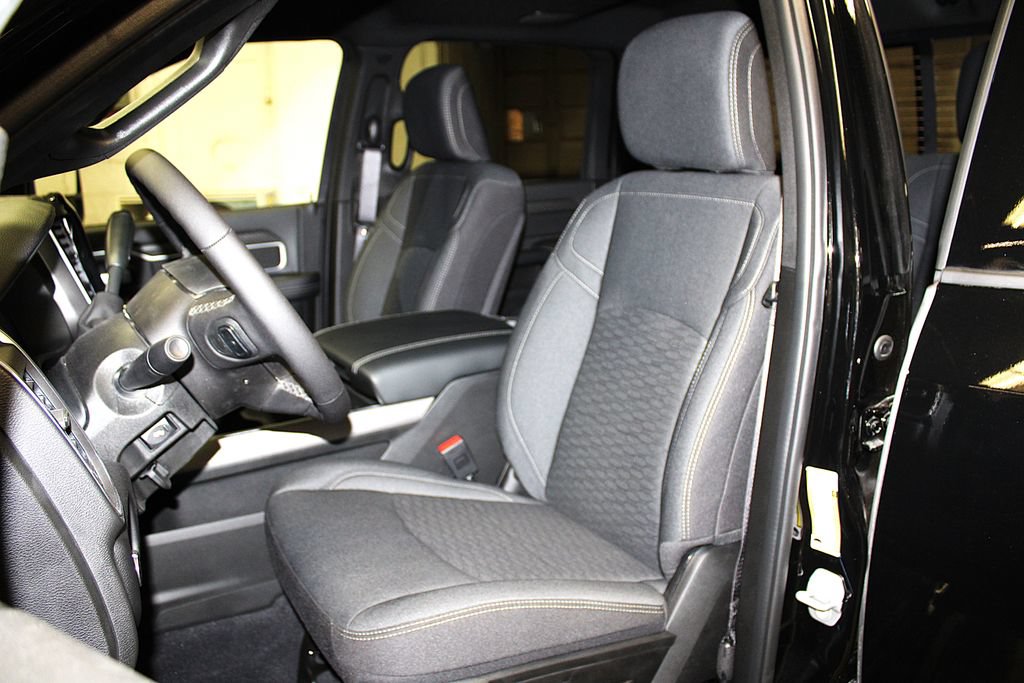 New 2026 RAM 2500 Big Horn AWD/4WD image 27