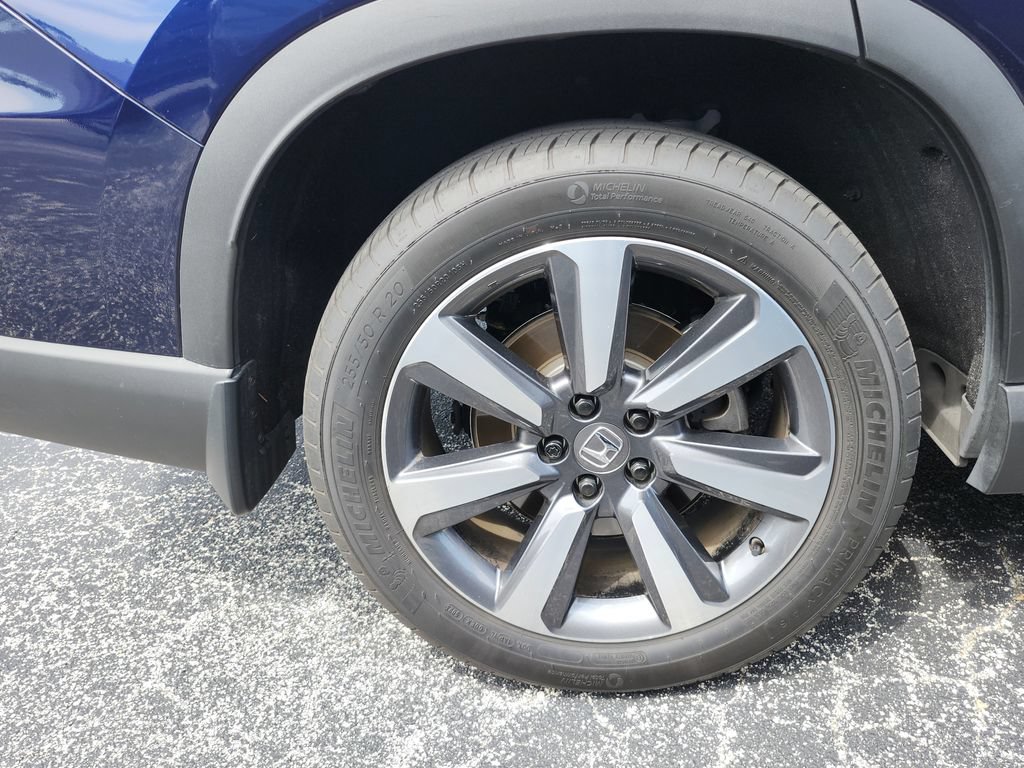Used 2024 Honda Pilot Touring image 11