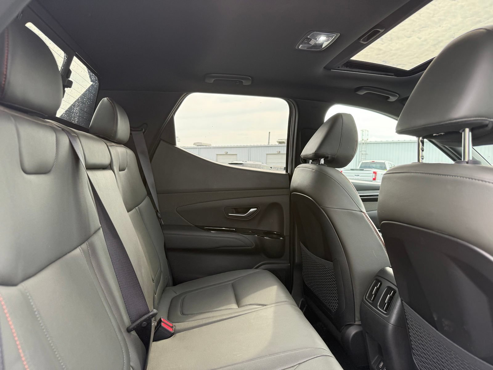 Used 2022 Hyundai Santa Cruz Limited AWD/4WD image 8