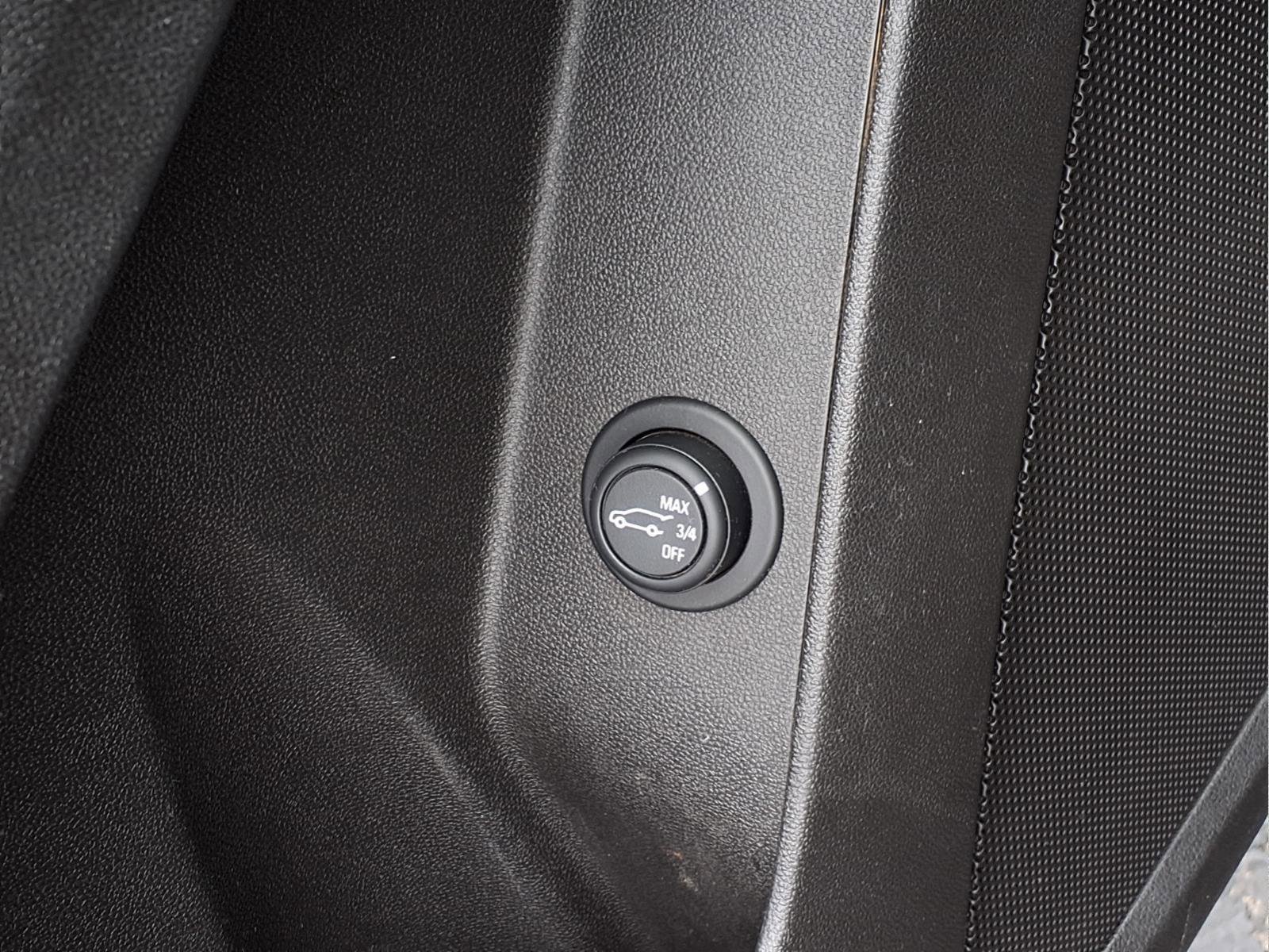 Used 2019 Chevrolet Equinox LT image 12