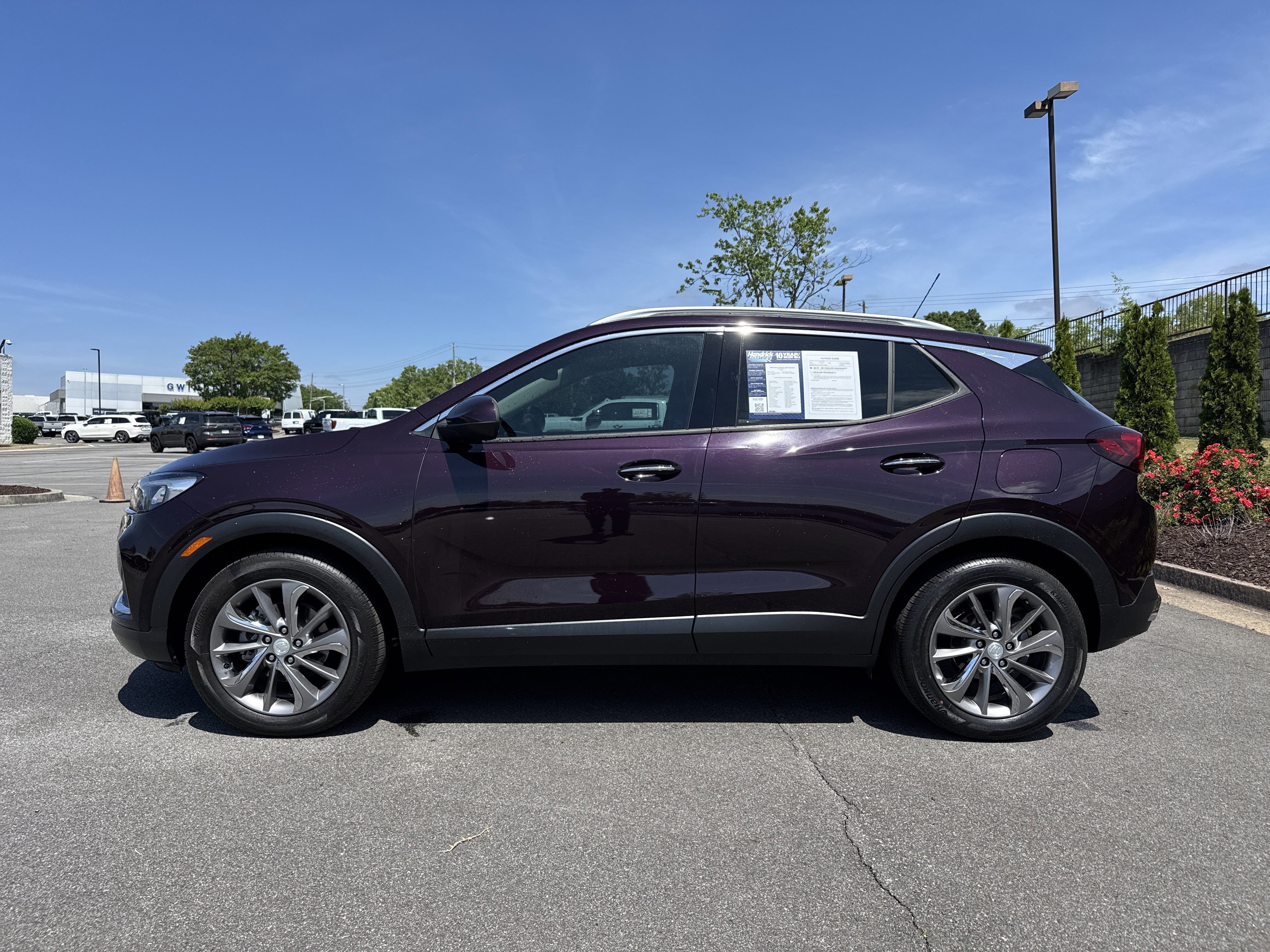 Used 2020 Buick Encore GX Essence w/ Experience Buick Package FWD image 7