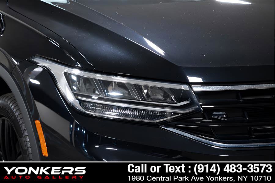 Used 2022 Volkswagen Tiguan SE R-Line AWD/4WD image 32