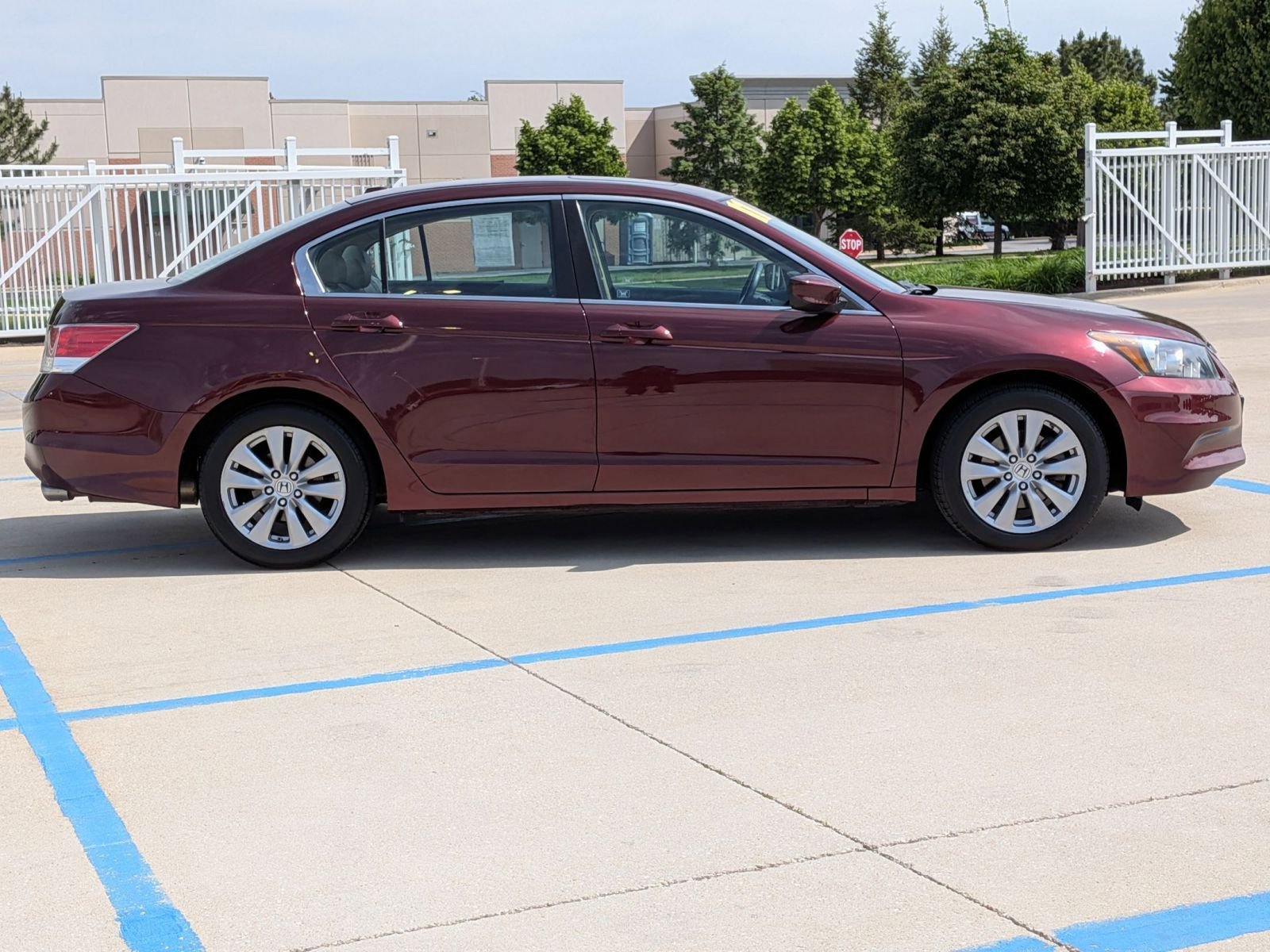 Used 2011 Honda Accord EX-L image 5