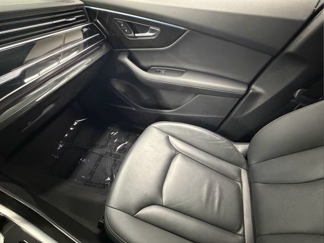 Used 2025 Audi Q7 3.0T Premium Plus AWD/4WD image 30