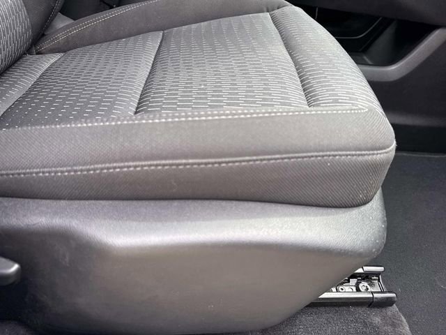 Used 2025 Chevrolet Equinox LT image 29