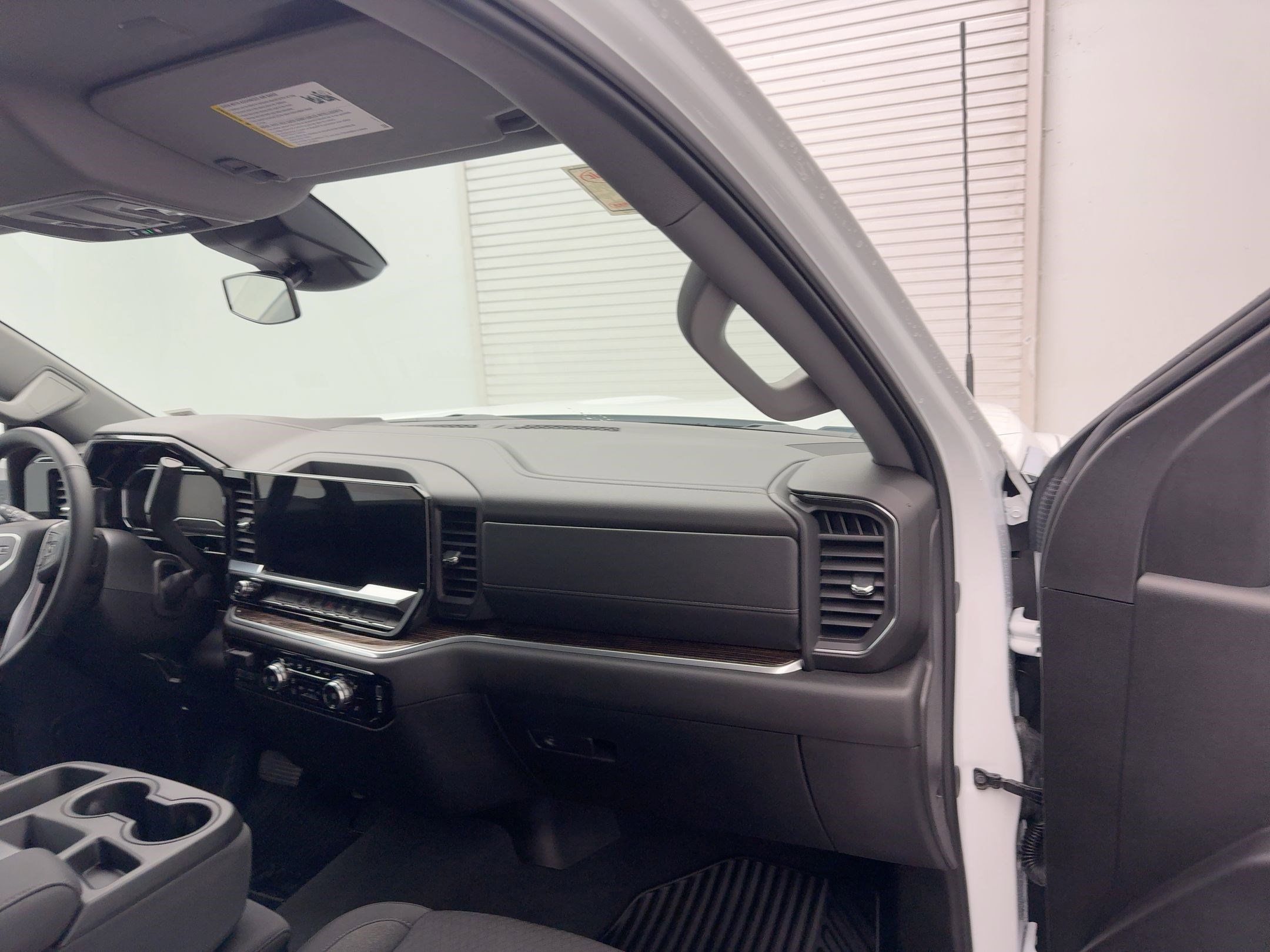 Certified 2025 GMC Sierra 2500 SLE w/ SLE Convenience Package image 24