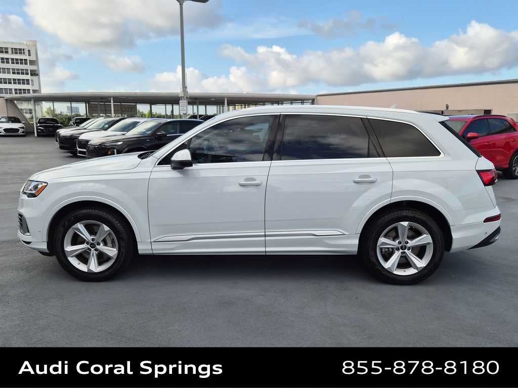 Used 2023 Audi Q7 2.0T Premium Plus w/ Premium Plus Package AWD/4WD image 3