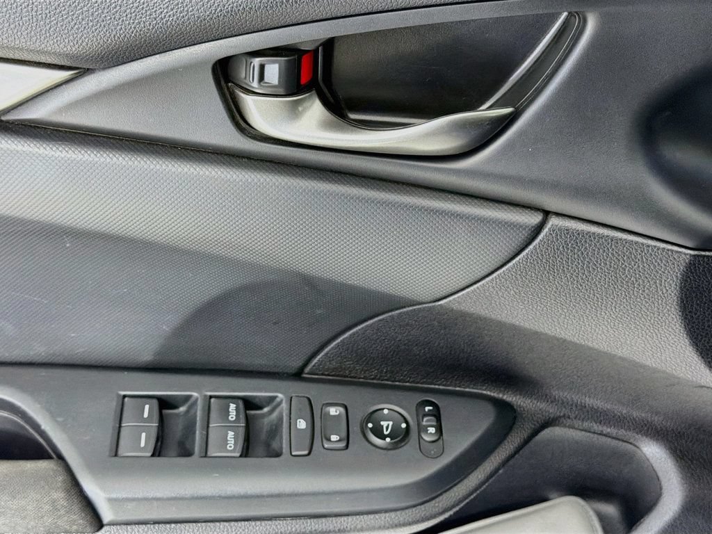 Used 2018 Honda Civic Sport image 17