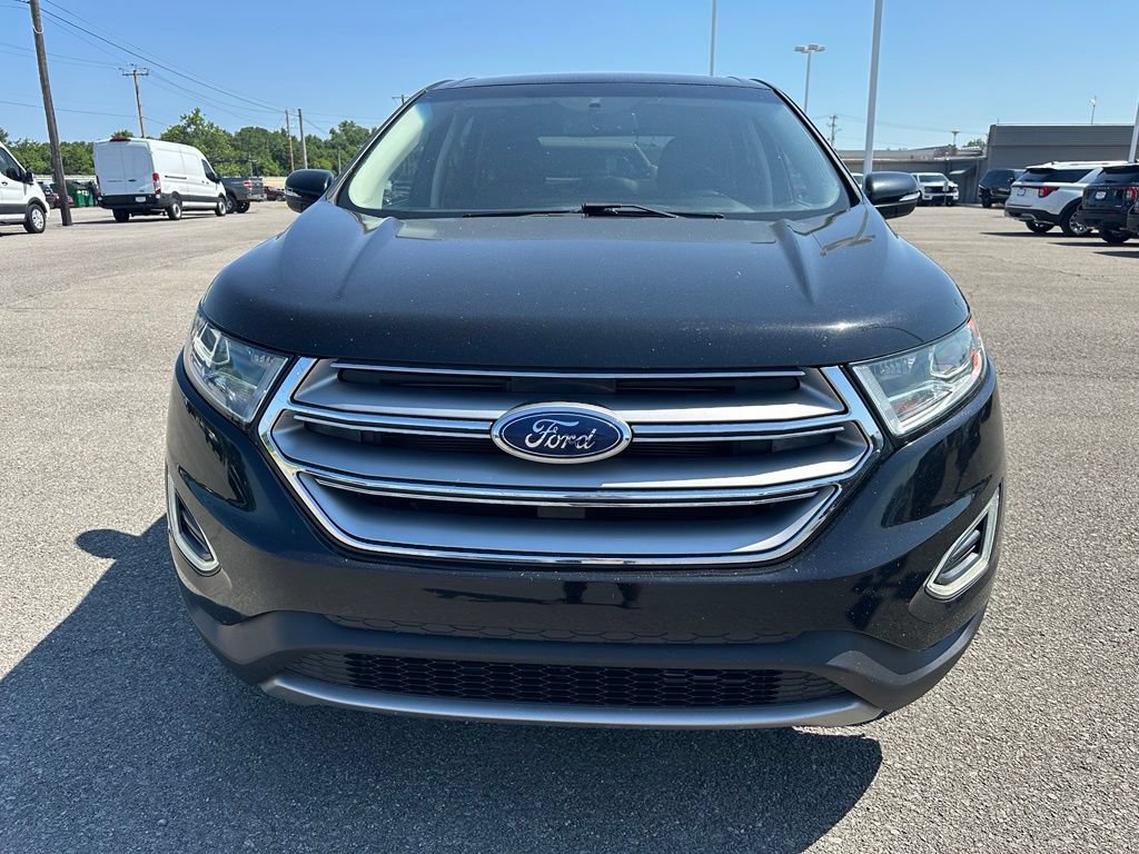 Used 2018 Ford Edge Titanium AWD/4WD image 2