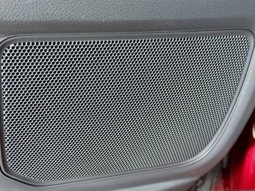 Used 2024 Toyota Sienna Limited image 22