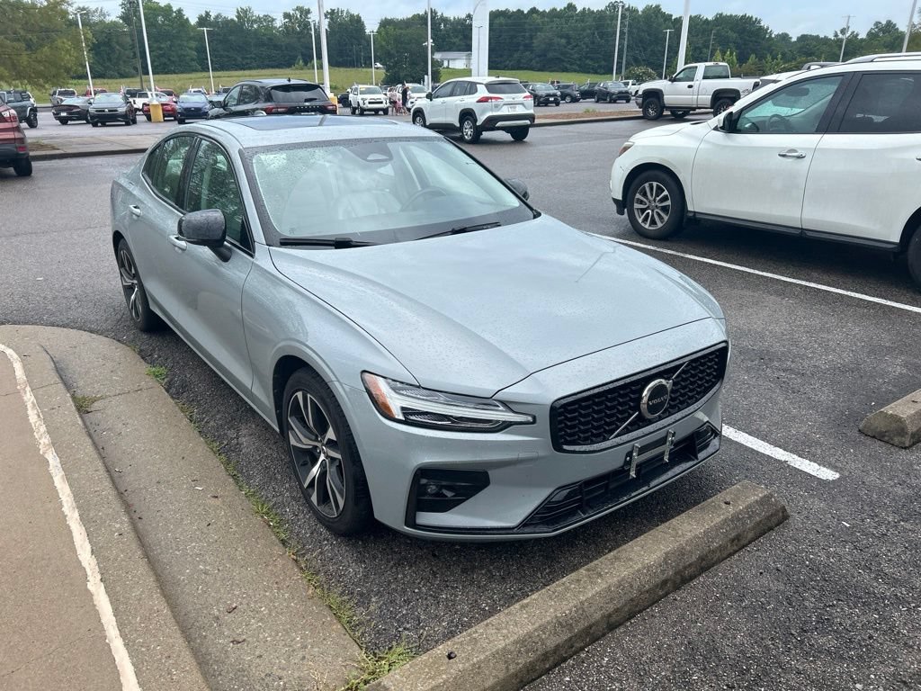 Used 2024 Volvo S60 B5 Core AWD/4WD image 3