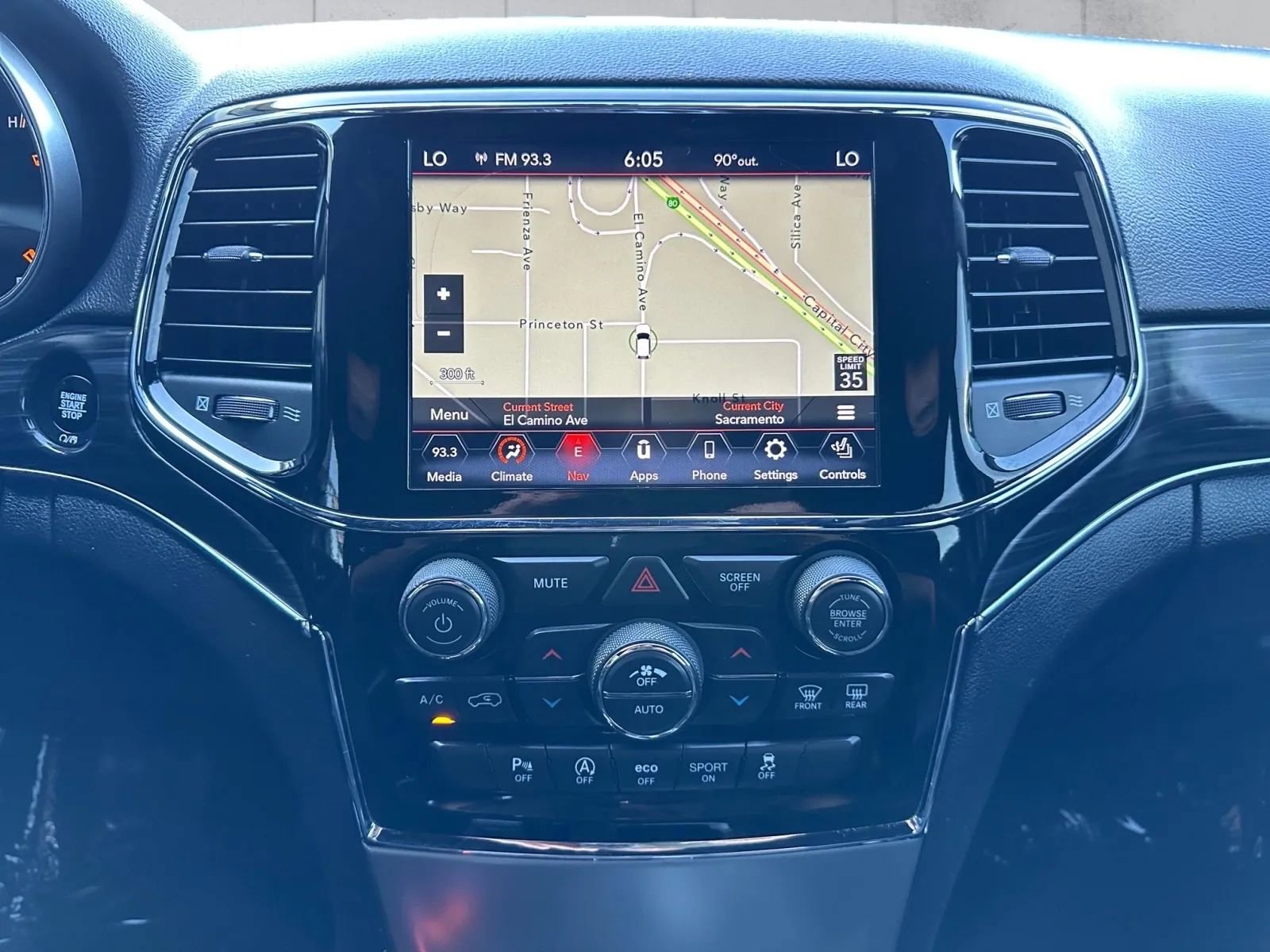 Used 2020 Jeep Grand Cherokee Limited w/ Luxury Group II image 14