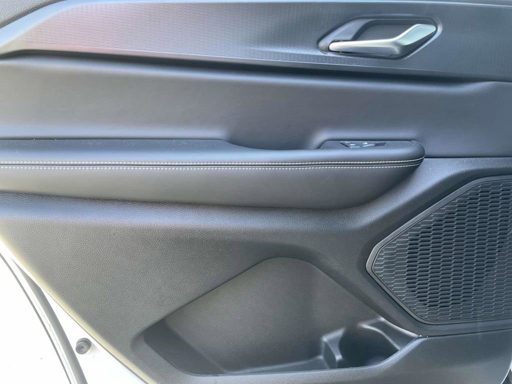 Certified 2025 Jeep Grand Cherokee L Altitude image 26