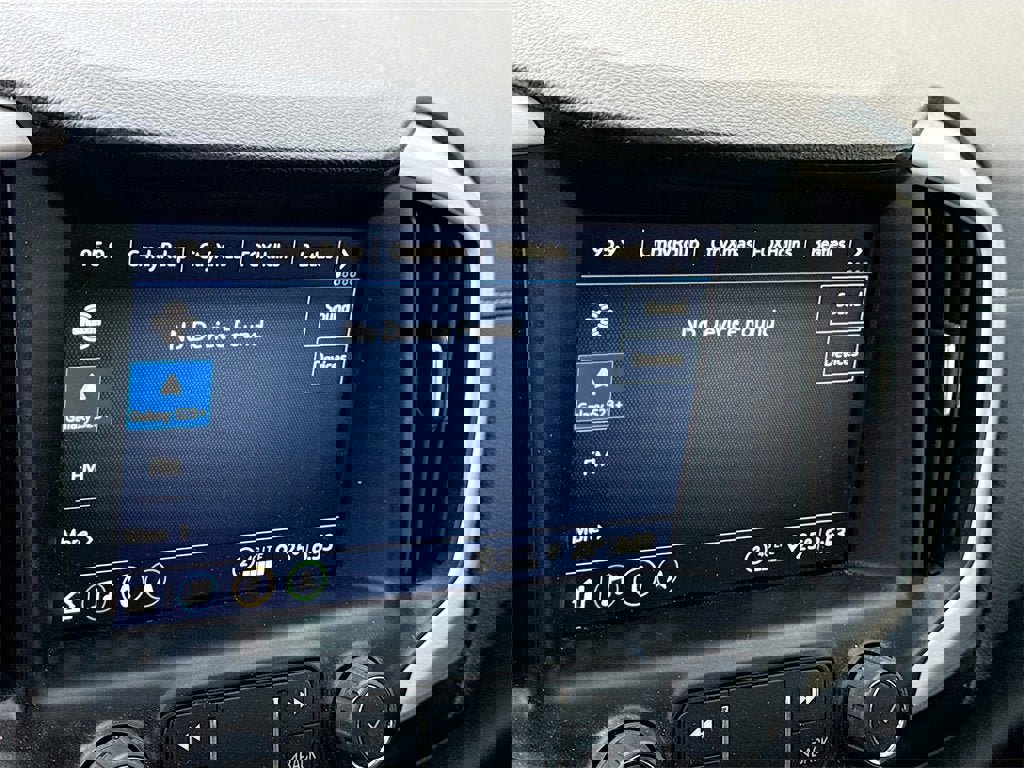 Used 2024 GMC Terrain SLT w/ Infotainment Package II image 4