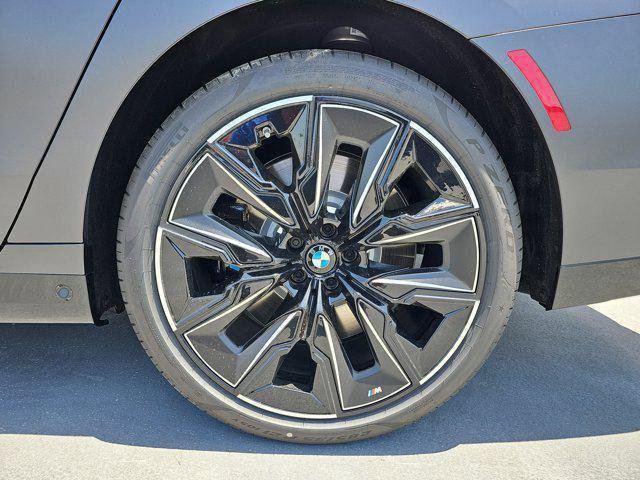 New 2025 BMW 760i xDrive w/ Executive Package image 36