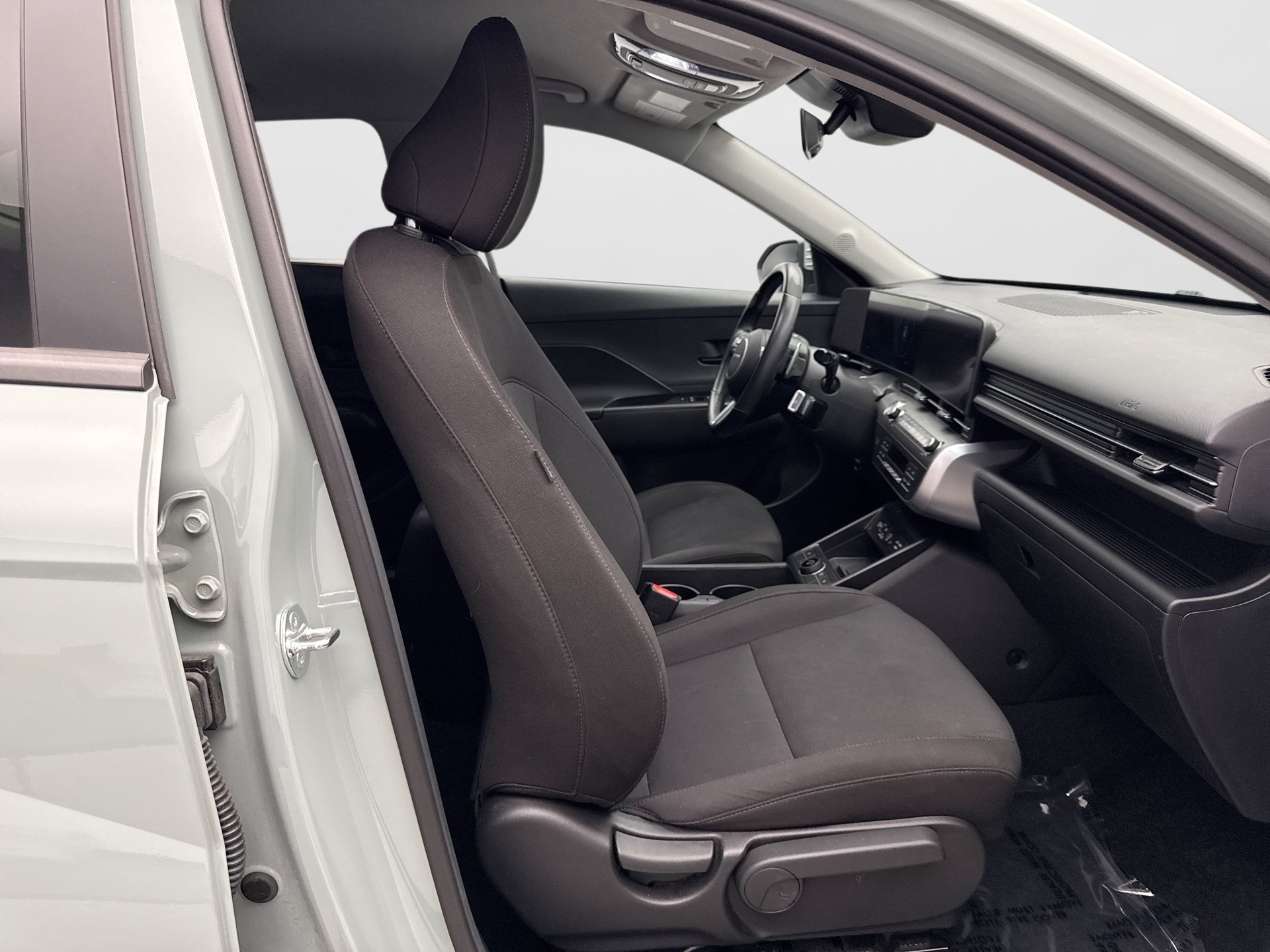 Used 2024 Hyundai Kona SEL w/ Convenience Package AWD/4WD image 18