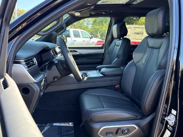New 2026 Jeep Grand Wagoneer L Limited AWD/4WD image 19
