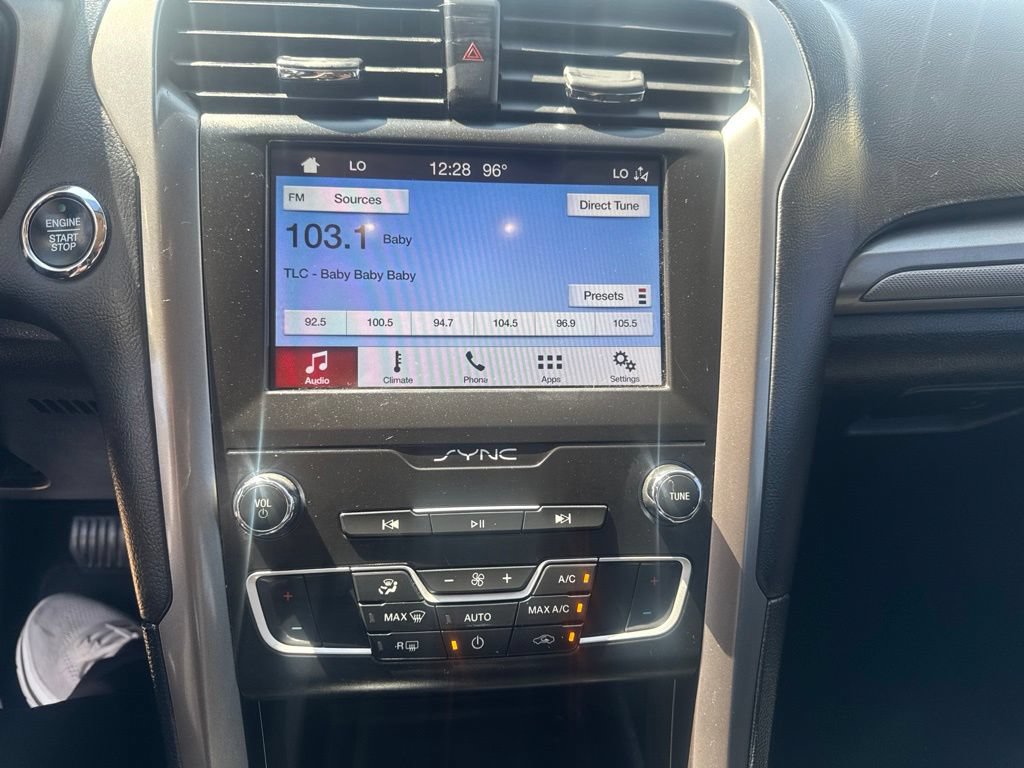 Used 2019 Ford Fusion SE FWD image 8