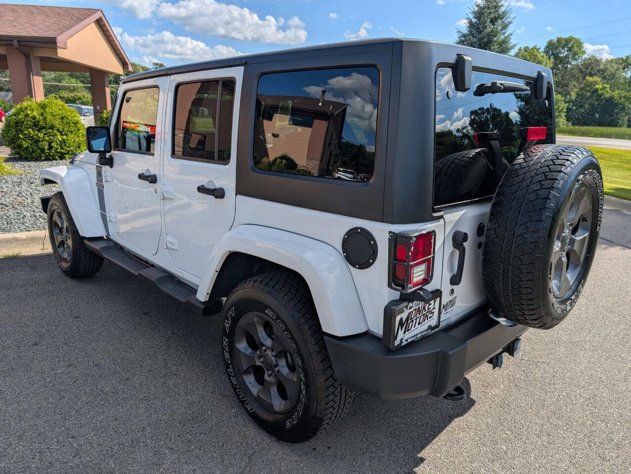 Used 2017 Jeep Wrangler Unlimited Sport image 7