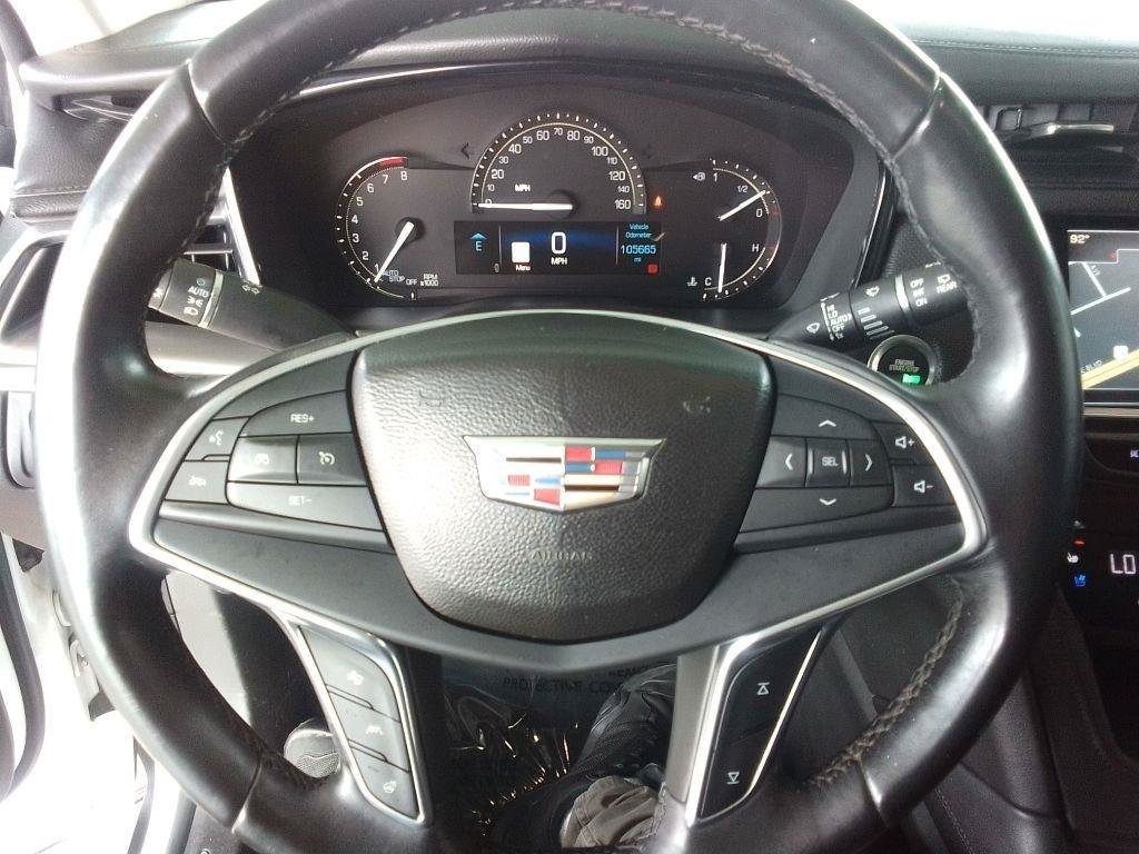 Used 2017 Cadillac XT5 Premium Luxury FWD image 8