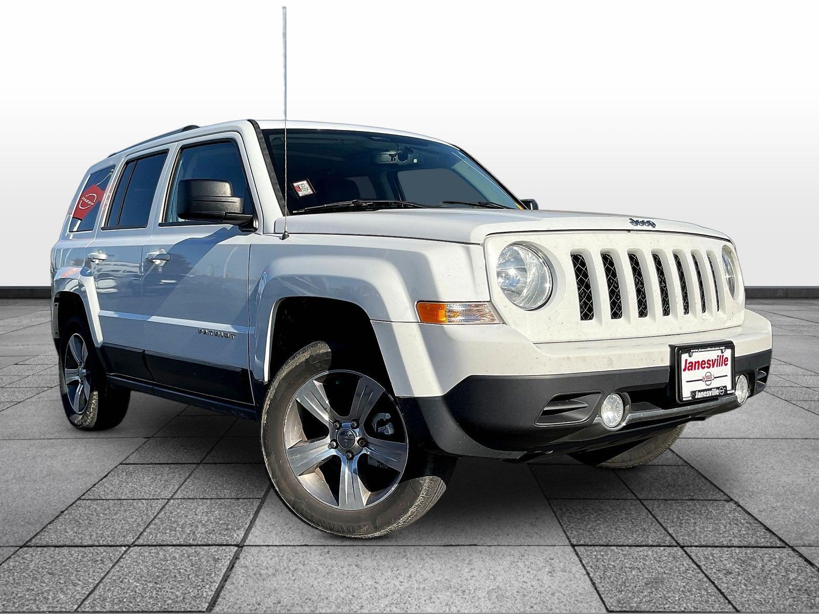 Used 2017 Jeep Patriot High Altitude AWD/4WD image 1