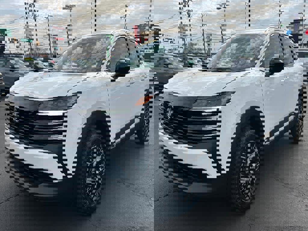 Used 2026 Nissan Kicks SV image 7