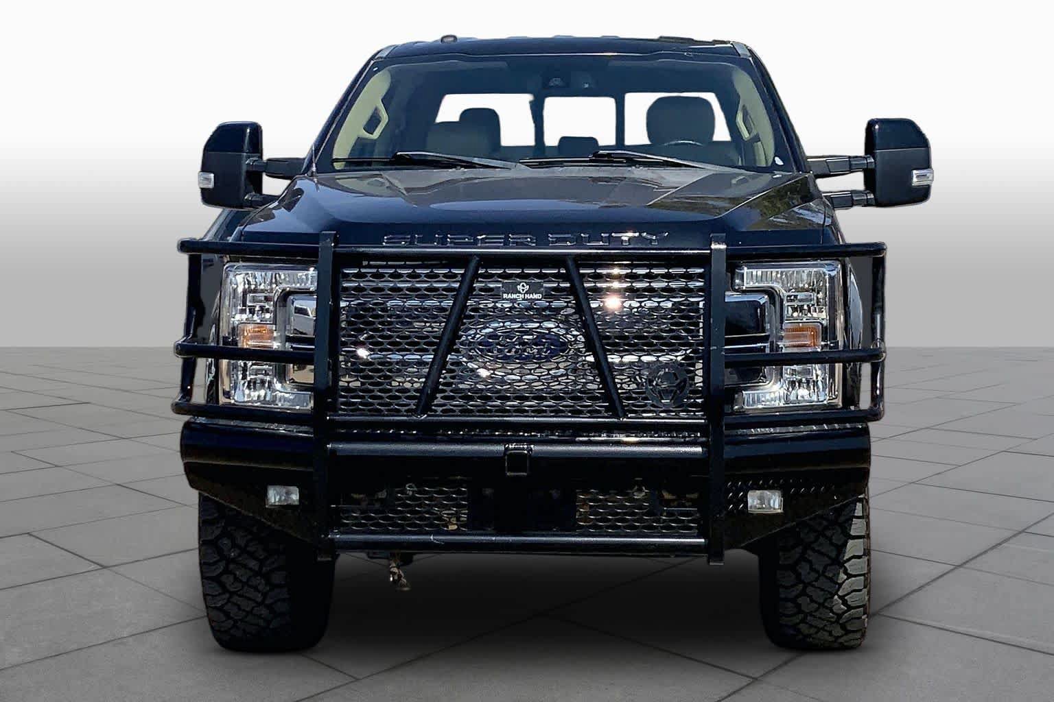 Used 2018 Ford F250 Lariat w/ Lariat Ultimate Package AWD/4WD image 4