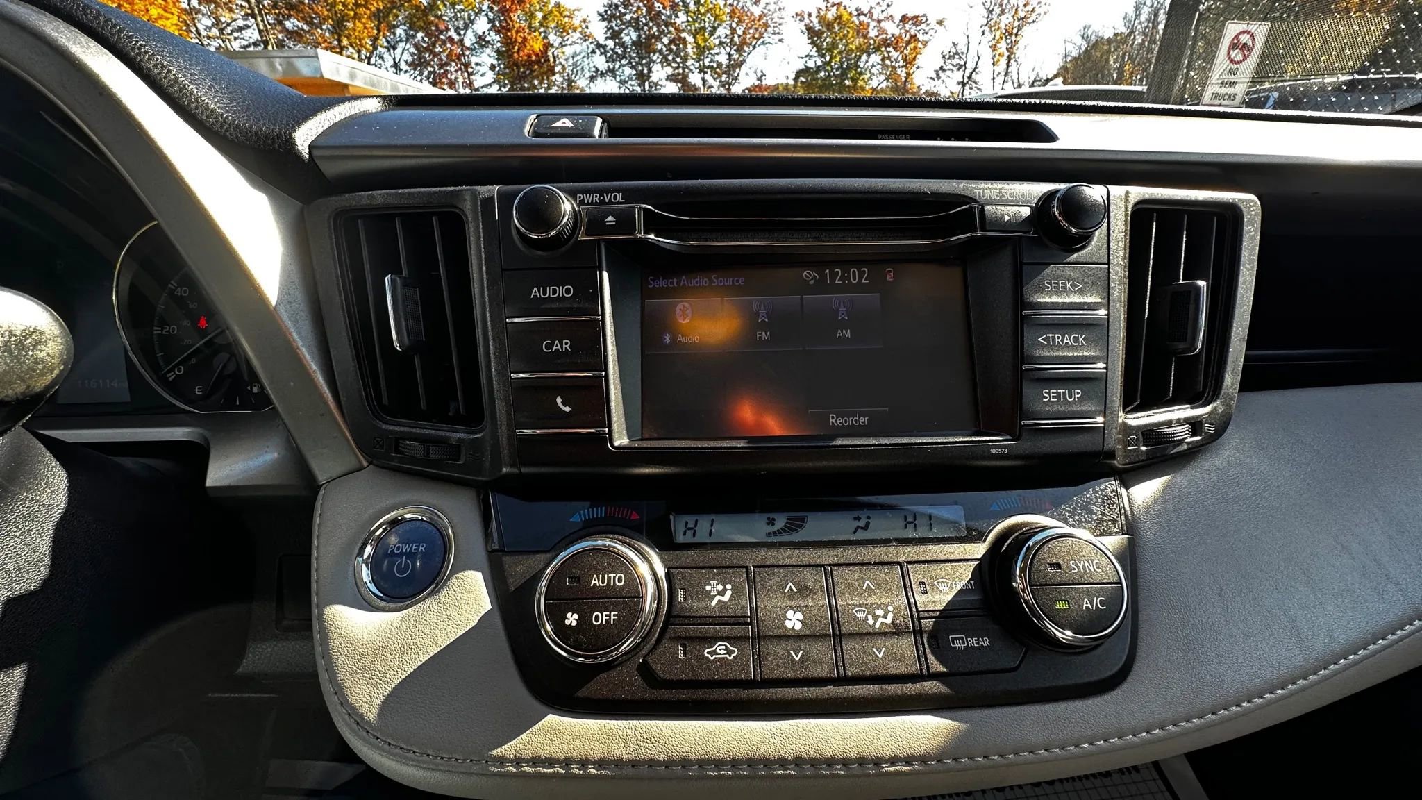 Used 2018 Toyota RAV4 XLE image 14