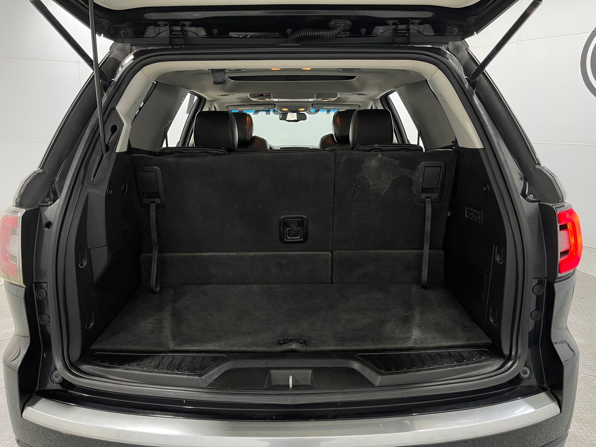 Used 2013 GMC Acadia Denali AWD/4WD image 25