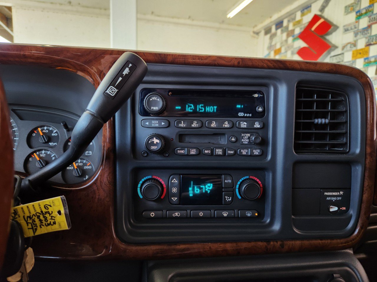 Used 2003 GMC Sierra 2500 SLT w/ SLT Preferred Equipment Group AWD/4WD image 8