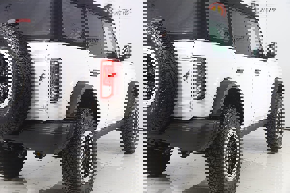 Used 2024 Ford Bronco Black Diamond w/ Sasquatch Package image 49