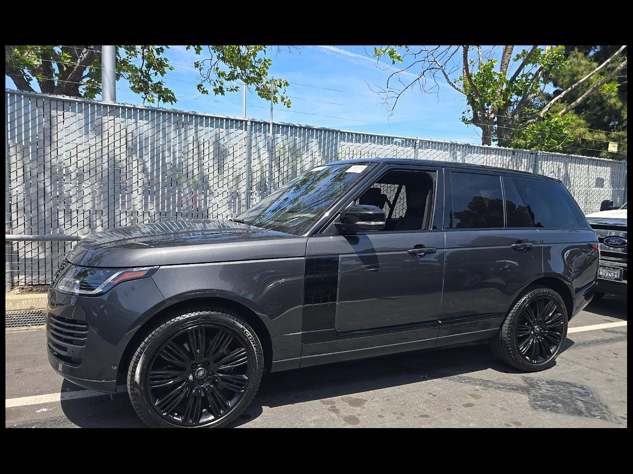 Used 2019 Land Rover Range Rover Supercharged AWD/4WD image 1