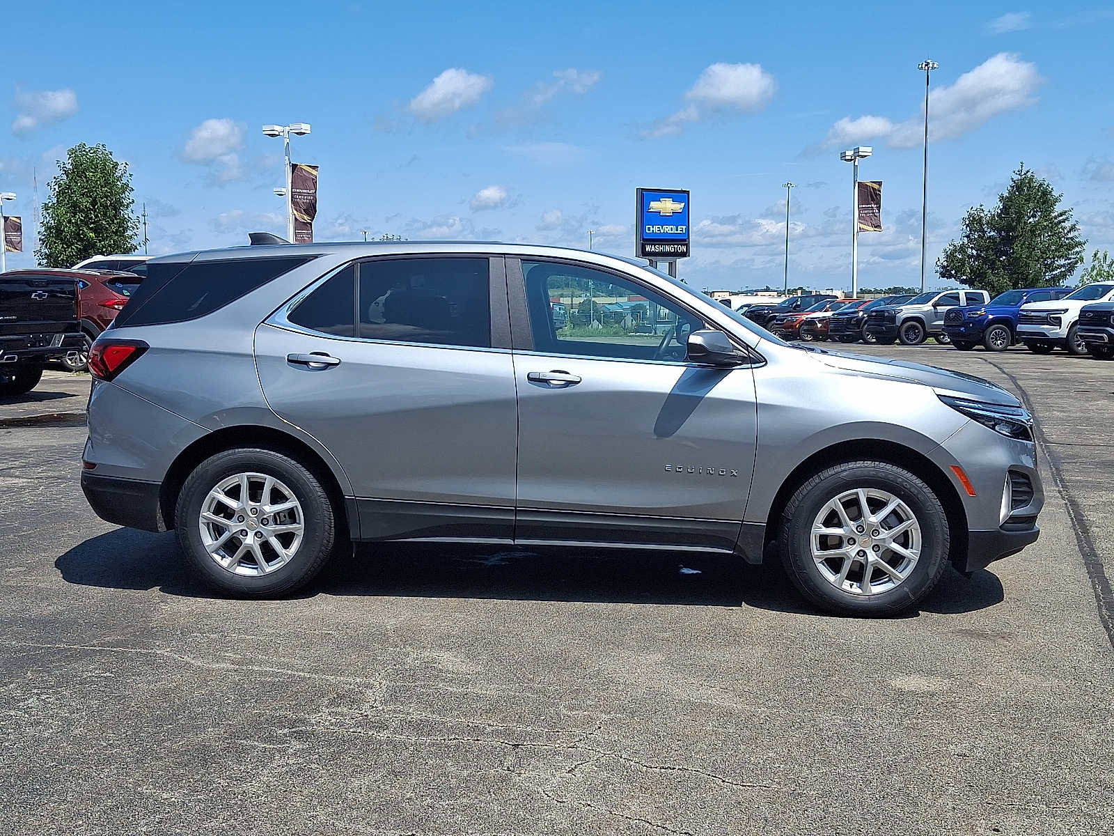 Used 2024 Chevrolet Equinox LT w/ LPO, Floor Liner Package image 7
