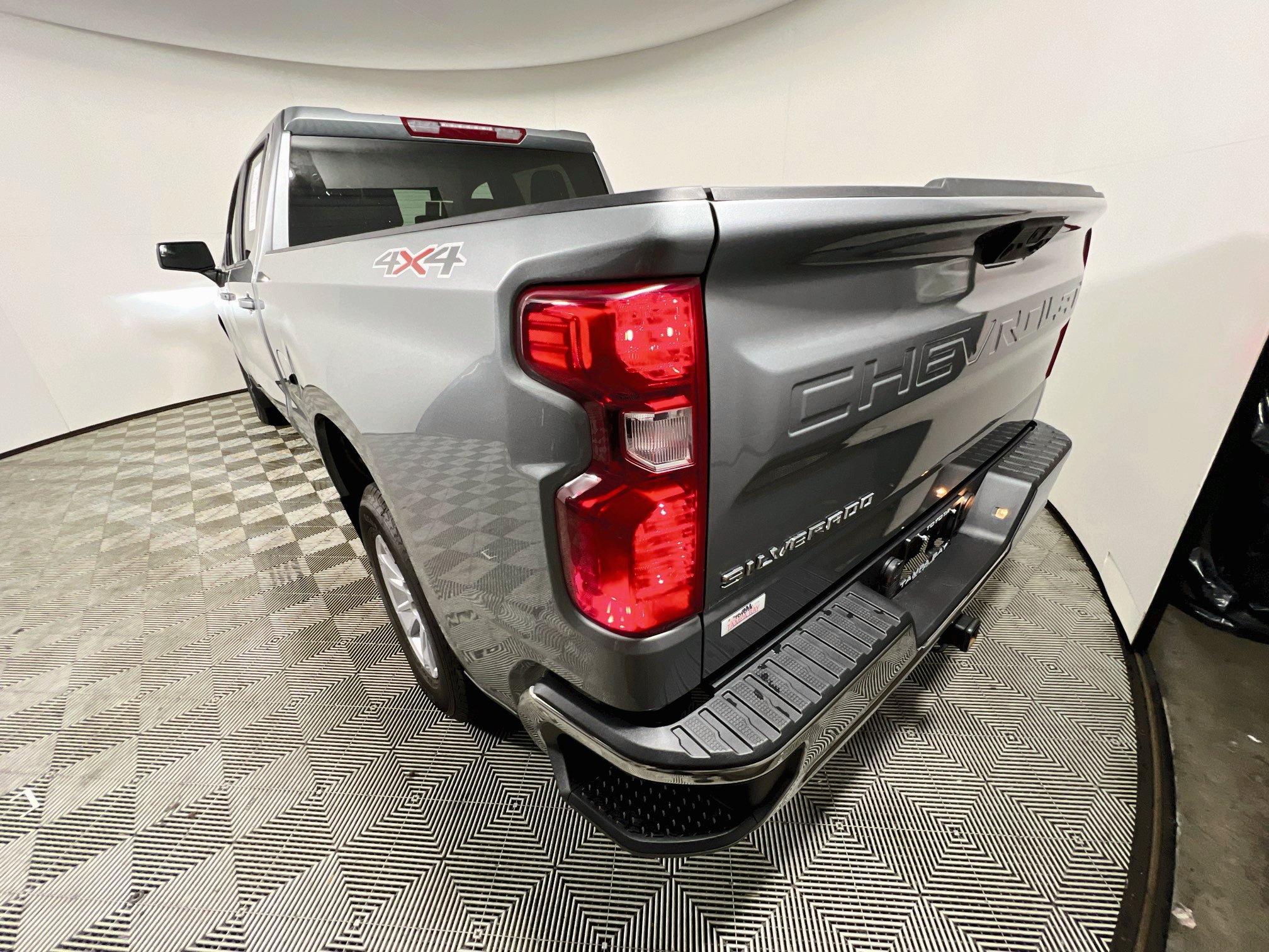 Used 2026 Chevrolet Silverado 1500 LT AWD/4WD image 8