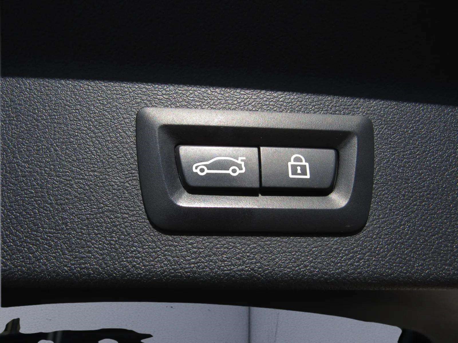 Used 2021 BMW X3 sDrive30i w/ Convenience Package RWD image 14
