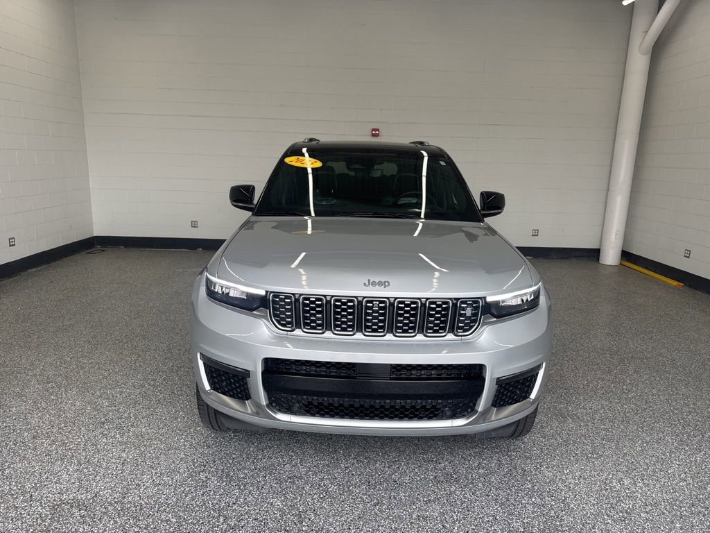 Used 2023 Jeep Grand Cherokee L Summit w/ Advanced Protech Group IV image 8