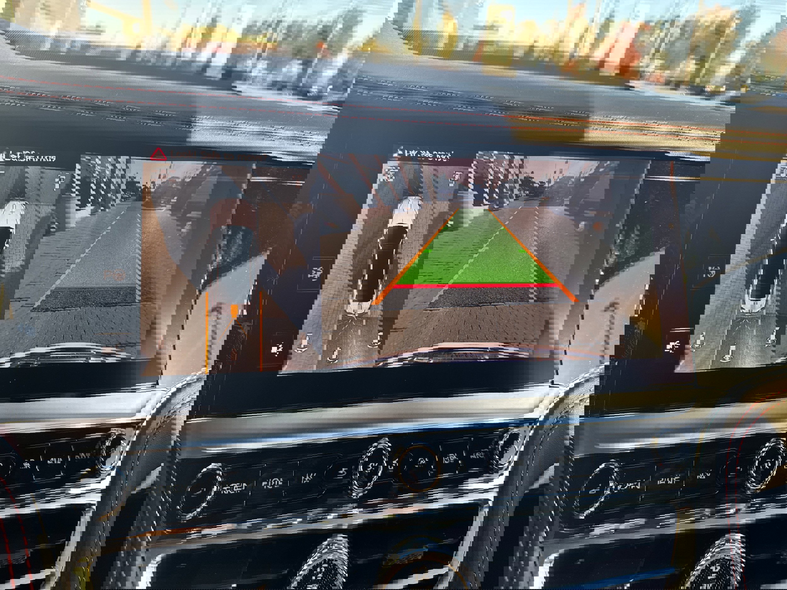 New 2026 Bentley Flying Spur Plug-In Hybrid image 24