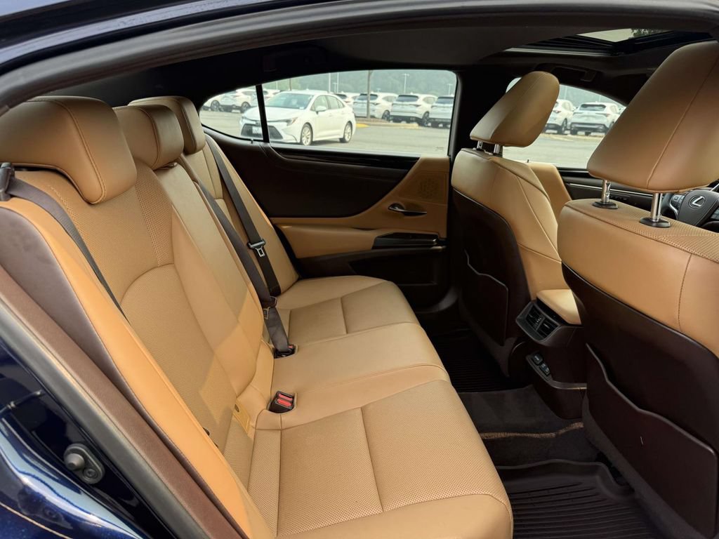 Used 2021 Lexus ES 350 w/ Premium Package FWD image 16