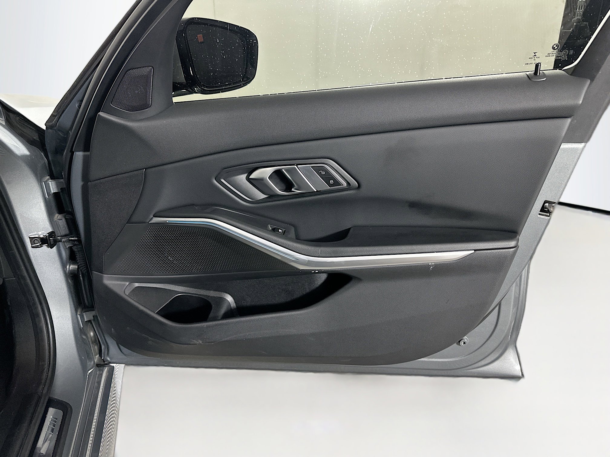 Used 2023 BMW 330e w/ M Sport Package image 33