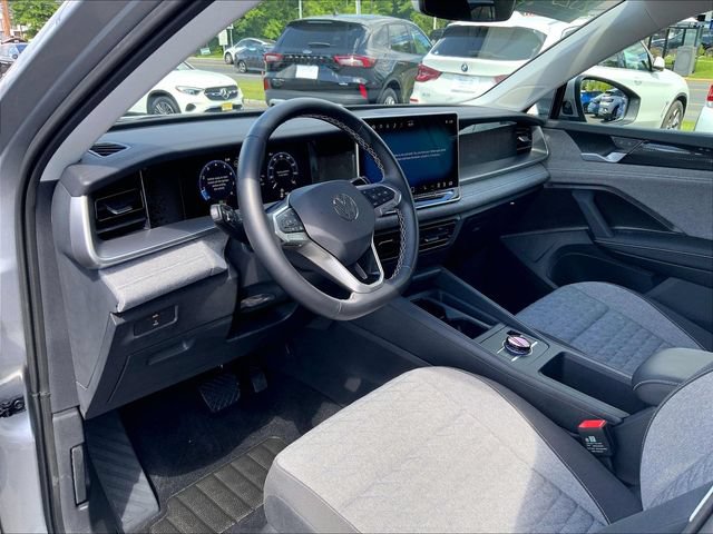 Used 2025 Volkswagen Tiguan S AWD/4WD image 4