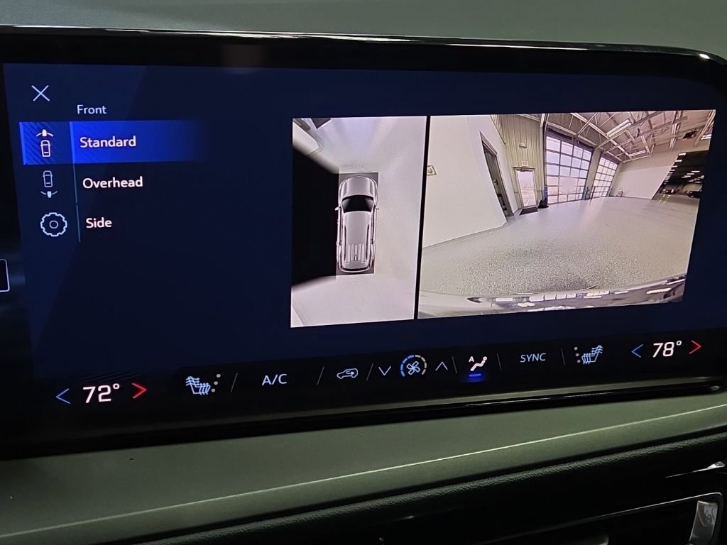 New 2026 Chevrolet Traverse LT image 23